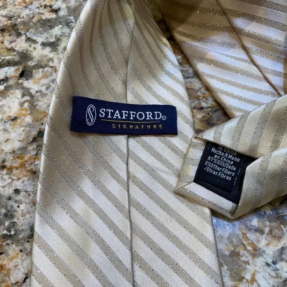 Stafford Signature Men's Long 61” Neck Tie gold sparkle 97% Silk Holiday tie